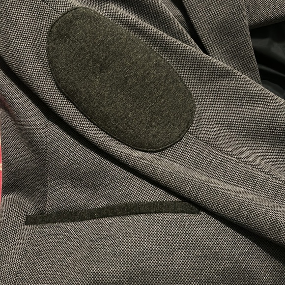 New without tag, blue long blazer, almost towards a little purple. Elbow pads - Picture 9 of 9